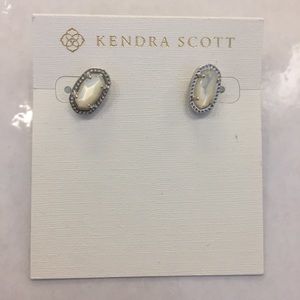 Kendra Scott emery studs ivory MOP no earring card included just earrings